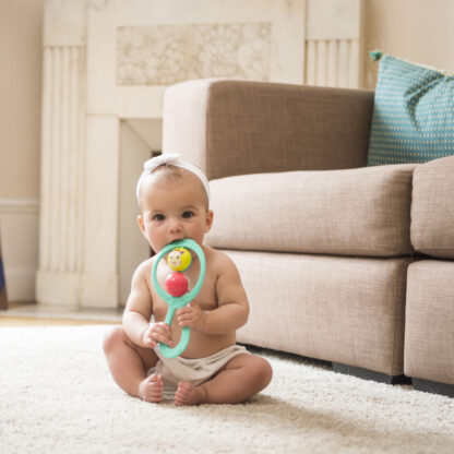 sophie-la-girafe-magasin-puériculture-nantes-bébé-éveil-corbeille-lange-hochet-doudou