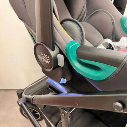 poussette-trio-britax-smile-3-occasion-base-isofix-rotative-magasin-puériculture-tout-terrain