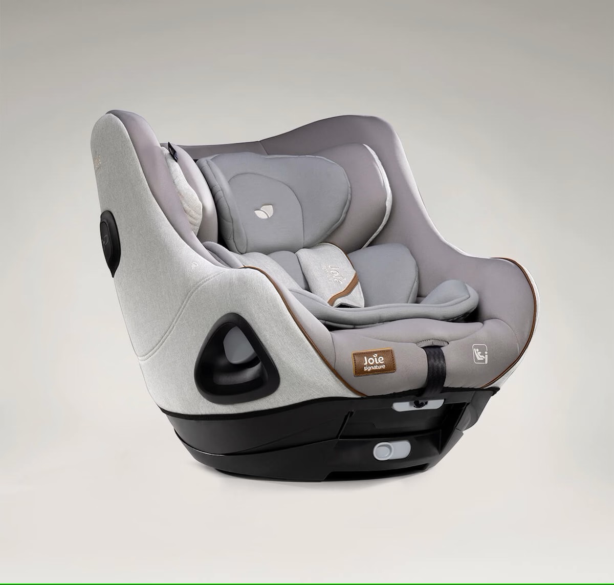 Base auto et isofix de JOIE - La Caverne d'Ali Bambin