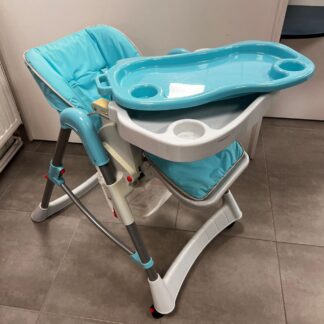 une chaise haute dossier inclinable Bambisol en seconde main secteur Orvault, Nantes, Sautron