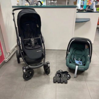 poussette stella de seconde main avec sa nacelle et une coque Cabriofix i size. Visible à Nantes proche d'Orvault et Sautron dans un magasin de seconde main avec des articles pour enfants et de la puériculture.