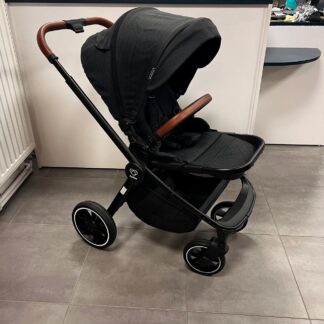 poussette tout terrain crios de pericles en seconde main et rès bon état.