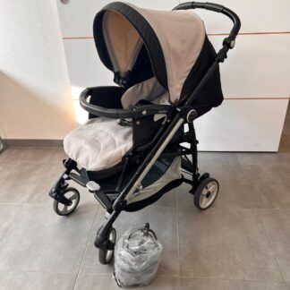 pliko switch de peg perego assis reversible et pliage compact visible dans une boutique sur Orvault.